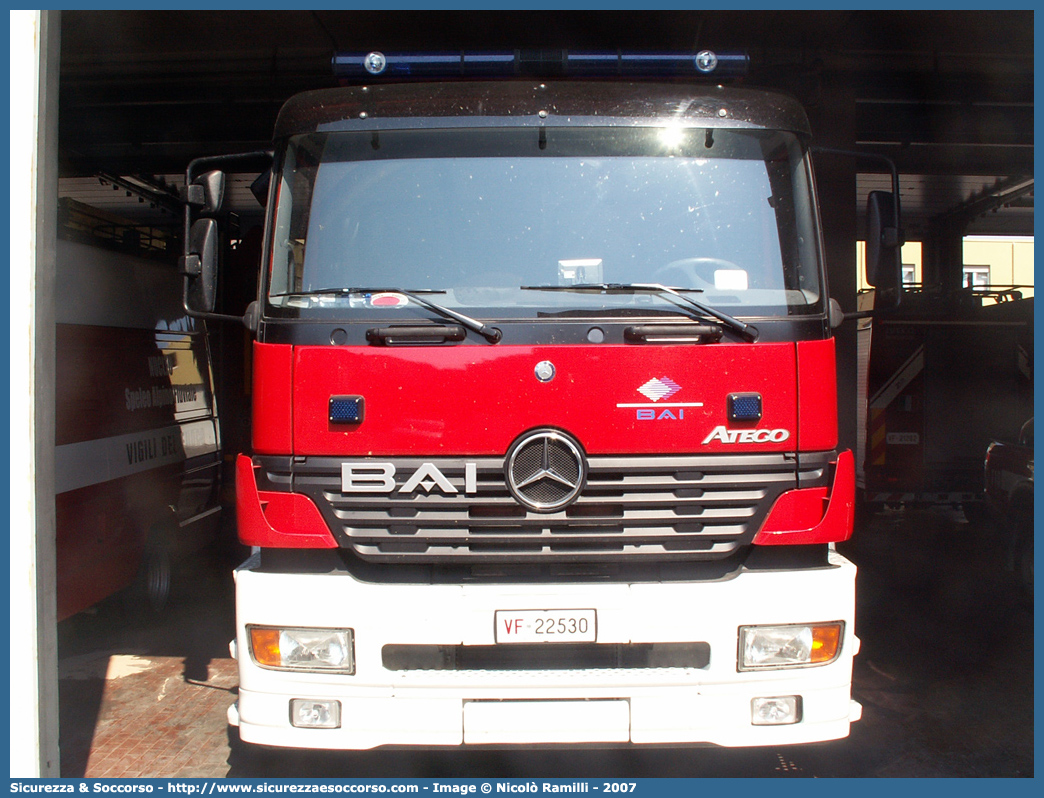 VF 22530
Corpo Nazionale Vigili del Fuoco
Mercedes Benz Atego 1828 I serie restyling
Allestitore BAI S.r.l.
Parole chiave: Corpo;Nazionale;Vigili del Fuoco;Vigili;Fuoco;ABP;A.B.P.;AutoBottePompa;AutoBotte;Mercedes Benz;Atego;1828;BAI;B.A.I.;22530