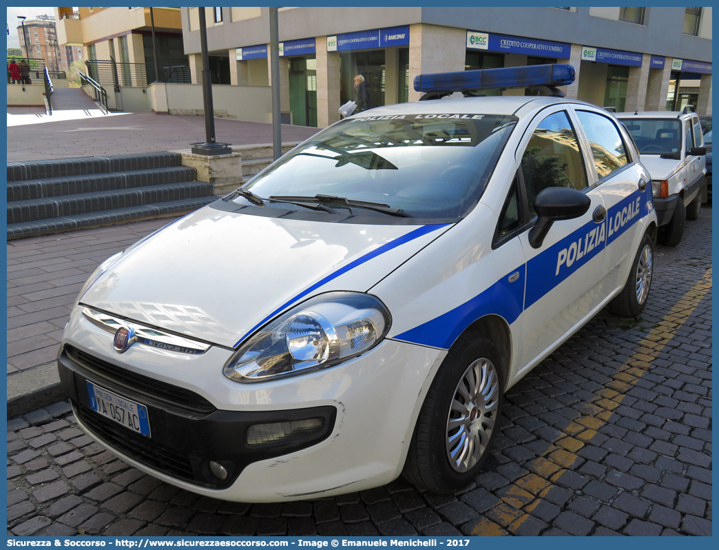 Polizia Locale YA057AC
Polizia Locale
Comune di Civita Castellana
Fiat Punto Evo
Parole chiave: Polizia;Locale;Municipale;Civita Castellana;Fiat;Punto;Evo;YA057AC;YA 057 AC