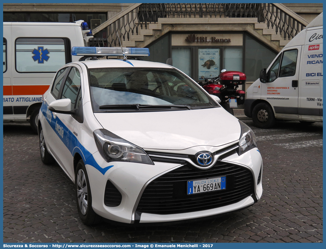 Polizia Locale YA669AN
Polizia Locale
Comune di Terni
Toyota Yaris Hybrid III serie restyling
Parole chiave: Polizia;Locale;Municipale;Terni;Toyota;Yaris;Hybrid;YA669AN;YA 669 AN