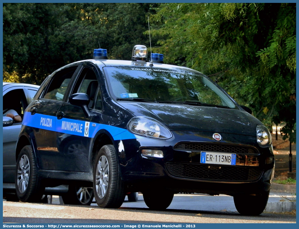 -
Polizia Municipale
Comune di Narni
Fiat Punto IV serie
Allestitore Focaccia Group S.r.l.
Parole chiave: Polizia;Locale;Municipale;Narni;Fiat;Punto;Focaccia