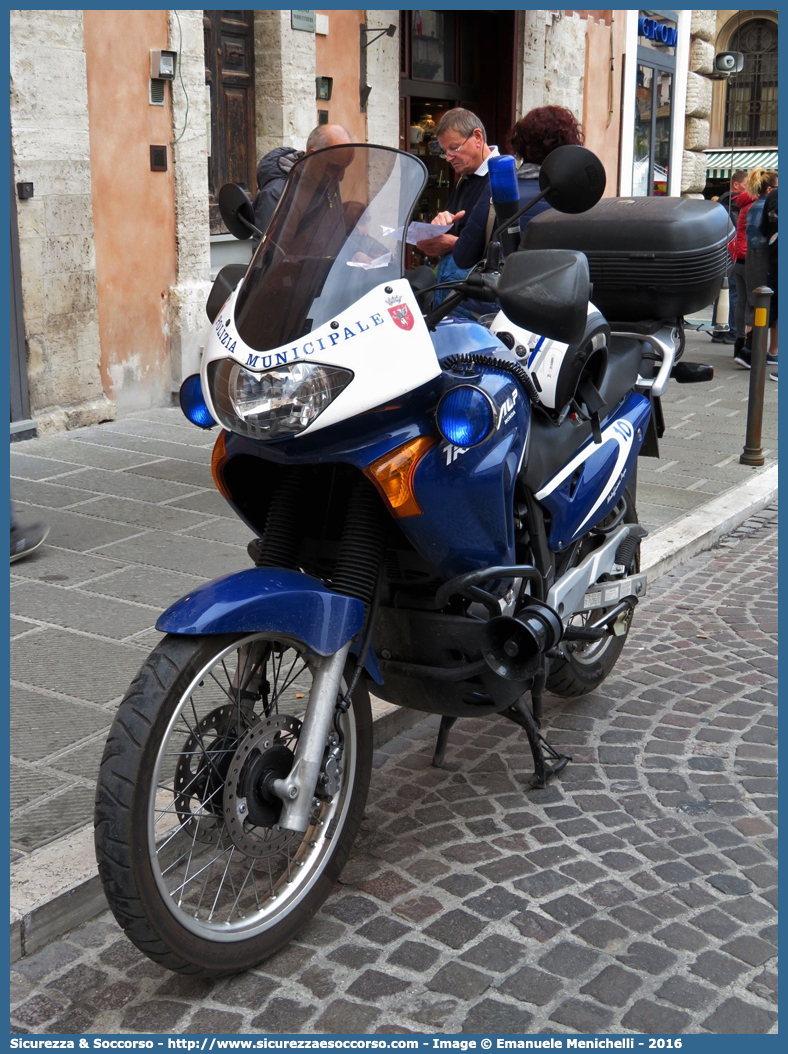 -
Polizia Municipale
Comune di Perugia
Honda Transalp II serie
Parole chiave: Polizia;Locale;Municipale;Perugia;Honda;Transalp