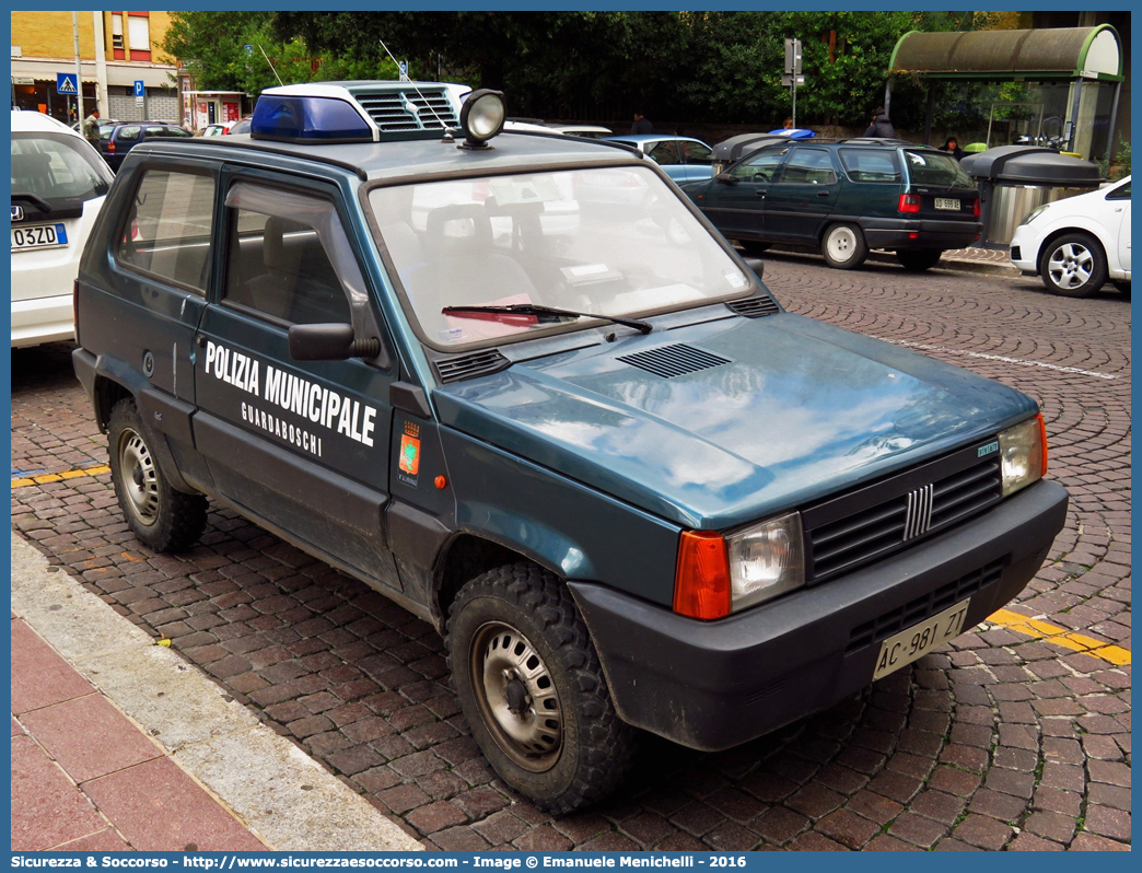 -
Polizia Municipale
Comune di Terni
Nucleo Guardaboschi
Fiat Panda 4x4 II serie
(variante)
Parole chiave: Polizia;Locale;Municipale;Terni;Guardaboschi;Fiat;Panda