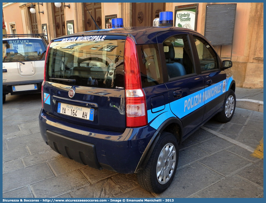 Polizia Locale YA164AH
Polizia Municipale
Comune di Todi
Fiat Nuova Panda 4x4 I serie
Allestitore Ciabilli S.r.l.
Parole chiave: Polizia;Municipale;Locale;Todi;Fiat;Nuova Panda;4x4;4 x 4;Ciabilli;YA164AH;YA 164 AH