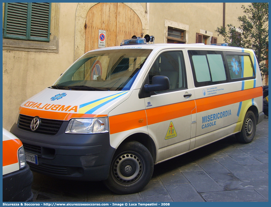 1
Misericordie di Casole d'Elsa
Volkswagen Transporter T5
Allestitore MAF S.n.c.
Parole chiave: Misericordie;Misericordia;Casole d'Elsa;Ambulanza;Volkswagen;Transporter;T5;MAF;M.A.F.;Mariani Alfredo e Figli