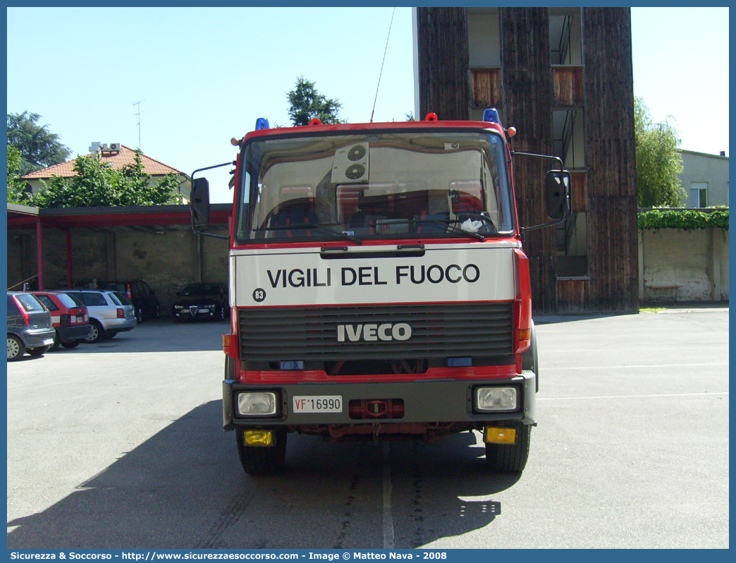 VF 16990
Corpo Nazionale Vigili del Fuoco
Iveco 190-26
Allestitore Baribbi S.p.A.
Parole chiave: VVF;V.V.F.;Corpo;Nazionale;Vigili;del;Fuoco;ABP;A.B.P.;AutoBottePompa;AutoBotte;Fiat;Iveco;190-26;190 - 26;Baribbi