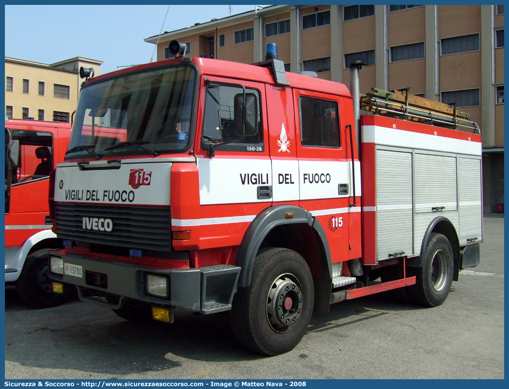 VF 15780
Corpo Nazionale Vigili del Fuoco
Iveco 190-26
Allestitore Baribbi S.p.A.
Parole chiave: VVF;V.V.F.;Corpo;Nazionale;Vigili;del;Fuoco;AutoPompaSerbatoio;APS;A.P.S.;Iveco;190;26;190-26;Baribbi