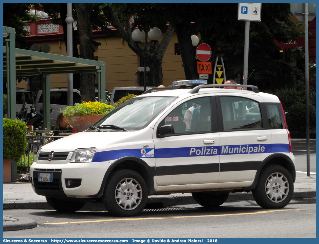 Polizia Locale YA400AB
Polizia Municipale
Comune di Sorrento
Fiat Nuova Panda 4x4 I serie
Parole chiave: Polizia;Locale;Municipale;Sorrento;Fiat;Nuova Panda;YA400AB;YA 400 AB