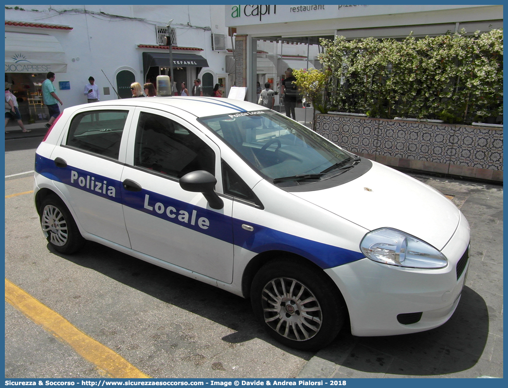 Polizia Locale YA444AB
Polizia Locale
Comune di Capri
Fiat Grande Punto
Parole chiave: Polizia;Locale;Municipale;Capri;Fiat;Grande Punto;YA444AB;YA 444 AB