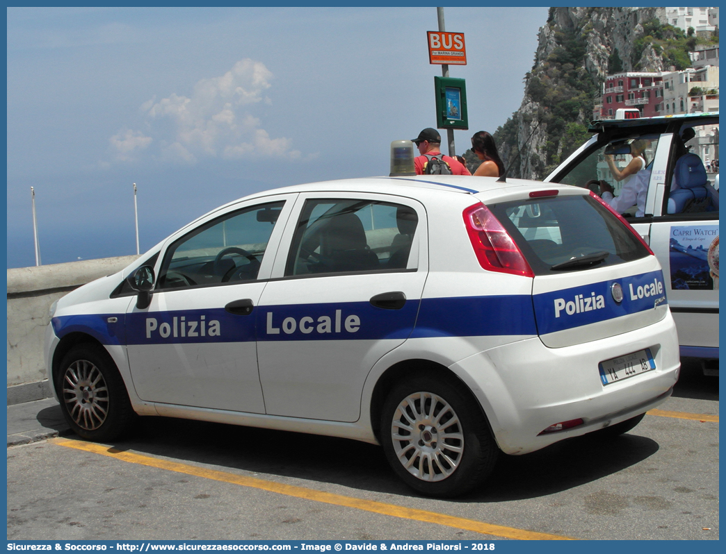 Polizia Locale YA444AB
Polizia Locale
Comune di Capri
Fiat Grande Punto
Parole chiave: Polizia;Locale;Municipale;Capri;Fiat;Grande Punto;YA444AB;YA 444 AB