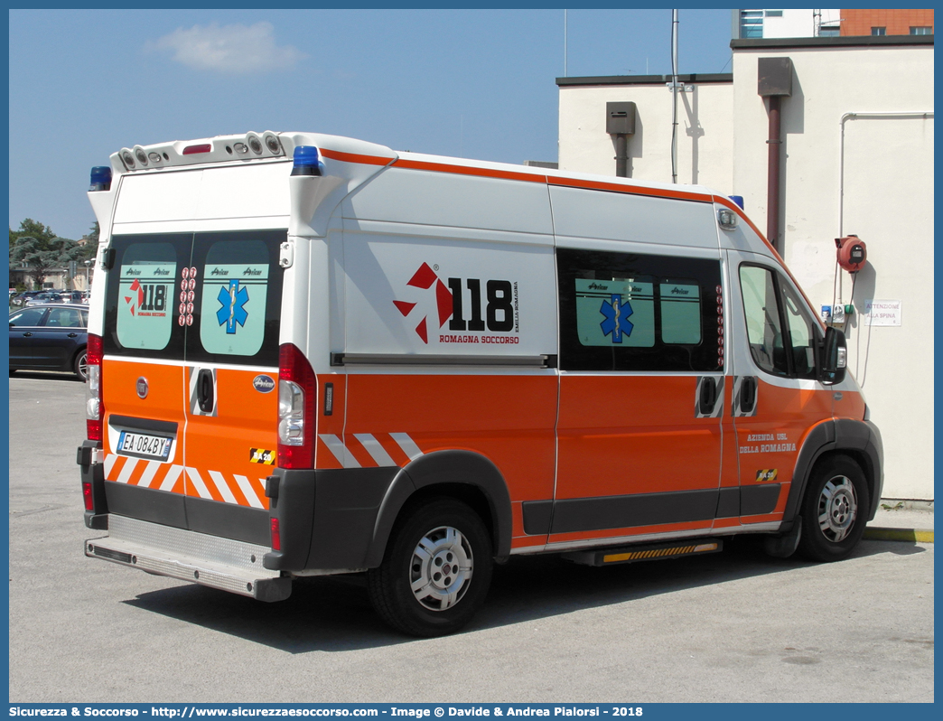 RA 20
118 Romagna Soccorso
Ambito Territoriale di Ravenna
Fiat Ducato III serie
Allestitore Aricar S.p.A.
(variante)
Parole chiave: Fiat;Ducato X250;118;Romagna;Ravenna;Soccorso;Ambulanza;Autoambulanza;Aricar