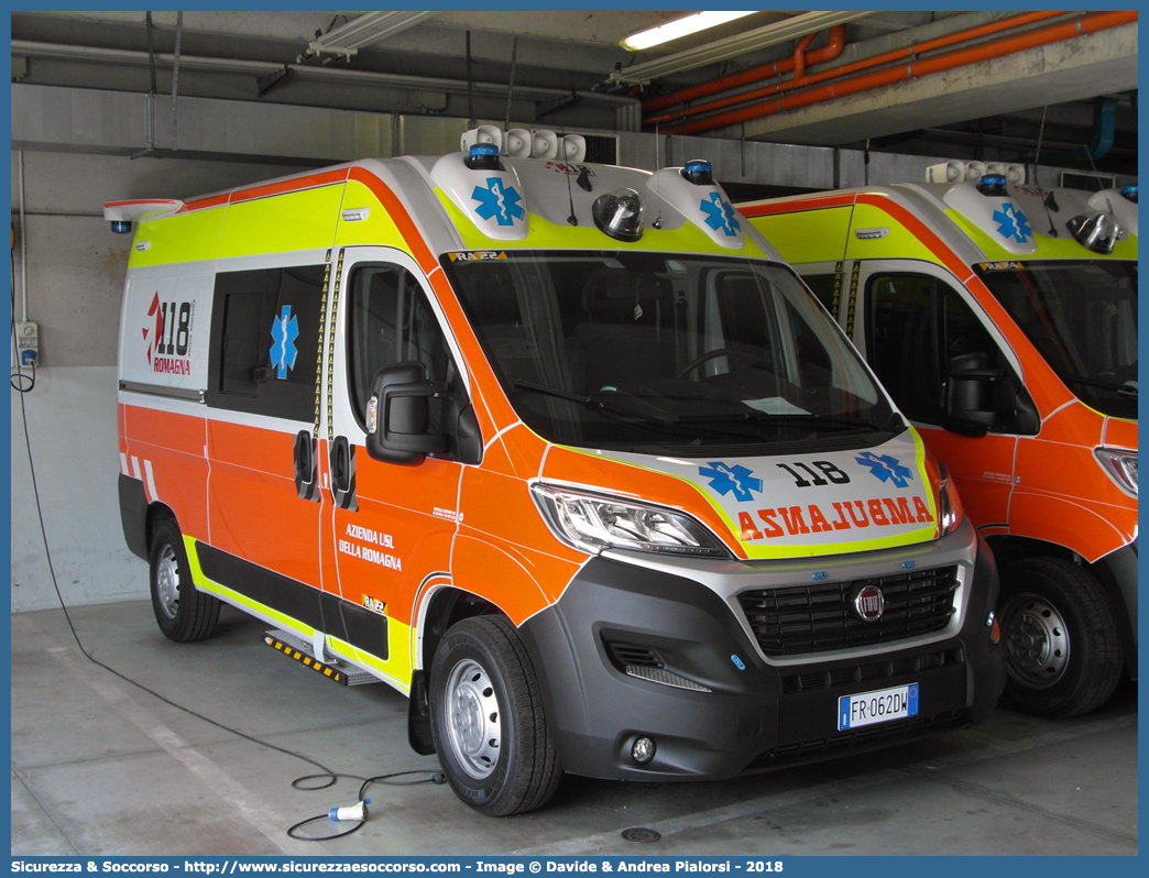 RA 22
118 Romagna Soccorso
Ambito Territoriale di Ravenna
Fiat Ducato III serie restyling
Allestitore Safety Car S.r.l.
Parole chiave: 118;Romagna;Ravenna;Soccorso;Ambulanza;Autoambulanza;Fiat;Ducato;X290;X 290;Orion;Safety Car