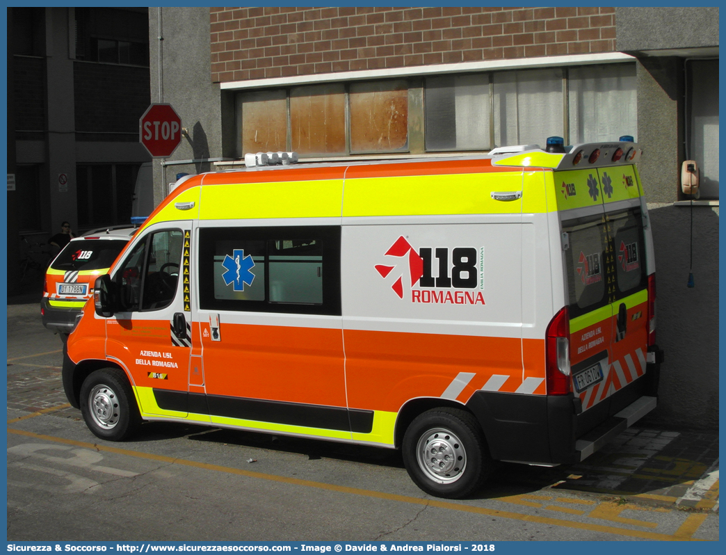 BRAVO 16
118 Romagna Soccorso
Ambito Territoriale di Rimini
Fiat Ducato III serie restyling
Allestitore Safety Car S.r.l.
Parole chiave: 118;Romagna;Soccorso;Rimini;Ambulanza;Autoambulanza;Fiat;Ducato;X290;X 290;Orion;Safety Car