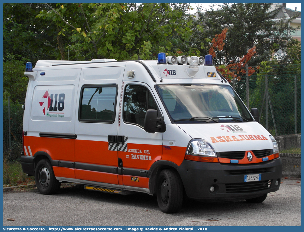 RA 22
118 Romagna Soccorso
Ambito Territoriale di Ravenna
Renault Master III serie
Allestitore Vision S.r.l.
(variante)
Parole chiave: 118;Romagna;Ravenna;Soccorso;Ambulanza;Autoambulanza;Renault;Master;Vision