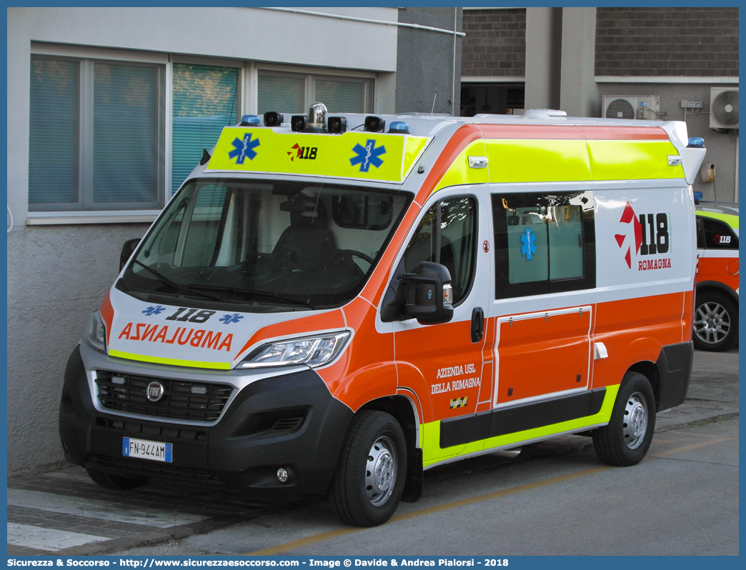 BRAVO 13
118 Romagna Soccorso
Ambito Territoriale di Rimini
Fiat Ducato III serie restyling
Allestitore Safety Car S.r.l.
Parole chiave: 118;Romagna;Soccorso;Rimini;Ambulanza;Autoambulanza;Fiat;Ducato;X290;X 290;Boneschi;Savio;Safety Car