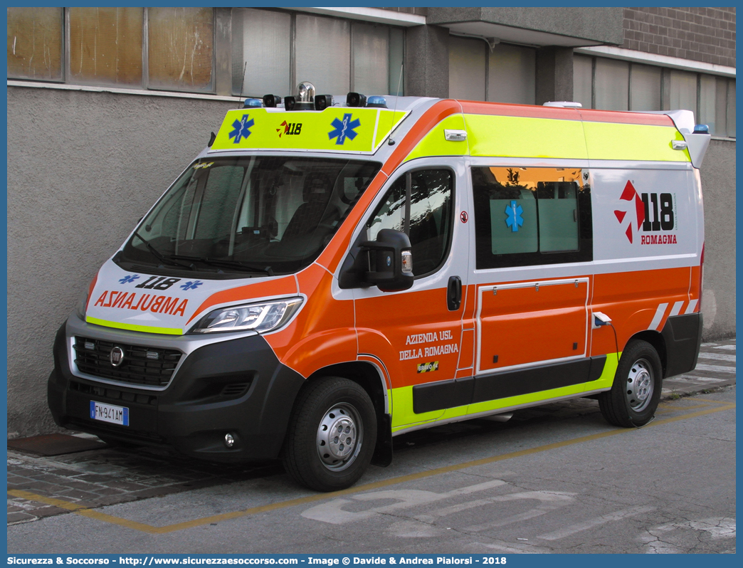 BRAVO 14
118 Romagna Soccorso
Ambito Territoriale di Rimini
Fiat Ducato III serie restyling
Allestitore Safety Car S.r.l.
Parole chiave: 118;Romagna;Soccorso;Rimini;Ambulanza;Autoambulanza;Fiat;Ducato;X290;X 290;Boneschi;Savio;Safety Car