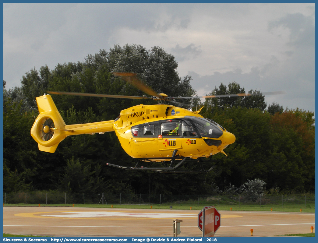 I-BKUP
118 Regione Emilia Romagna
Airbus Helicopters EC145 T2
Base di Bologna
Parole chiave: 118;Emilia Romagna;Bologna;Airbus;Helicopters;EuroCopter;EC;145;T2;T 2;I-BKUP;Elicottero;Elisoccorso