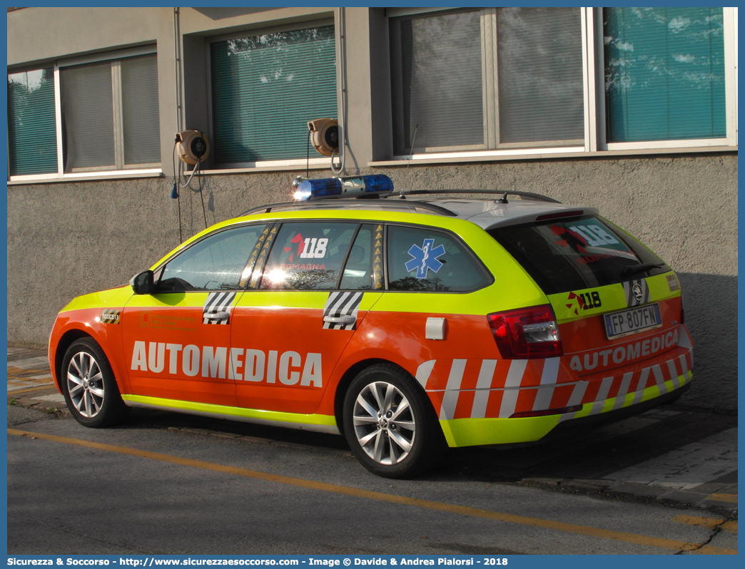 MIKE 13
118 Romagna Soccorso
Ambito Territoriale di Rimini
Skoda Octavia Wagon 4x4 V serie
Allestitore Safety Car S.r.l.
Parole chiave: 118;Romagna;Rimini;Soccorso;Automedica;Automedicalizzata;Auto Medica;Auto Medicalizzata;Skoda;Octavia;SW;S.W.;Station;Wagon;4x4;4 x 4;Safety Car