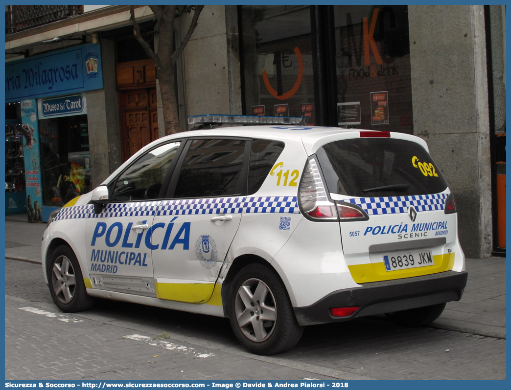 -
Reino de España
Policia Municipal Madrid
Renault Scenic IV generation
Parole chiave: Regno di Spagna;Spagna;Espana;España;Reino de España;Policia;Municipal;Madrid;Renault;Scenic