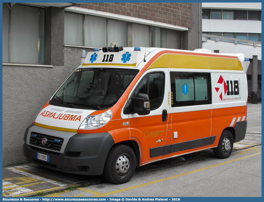 BRAVO 07
118 Romagna Soccorso
Ambito Territoriale di Rimini
Fiat Ducato III serie
Allestitore Boneschi S.r.l.
(variante)
Parole chiave: 118;Romagna;Soccorso;Rimini;Ambulanza;Fiat;Ducato;X;250;Savio;Boneschi