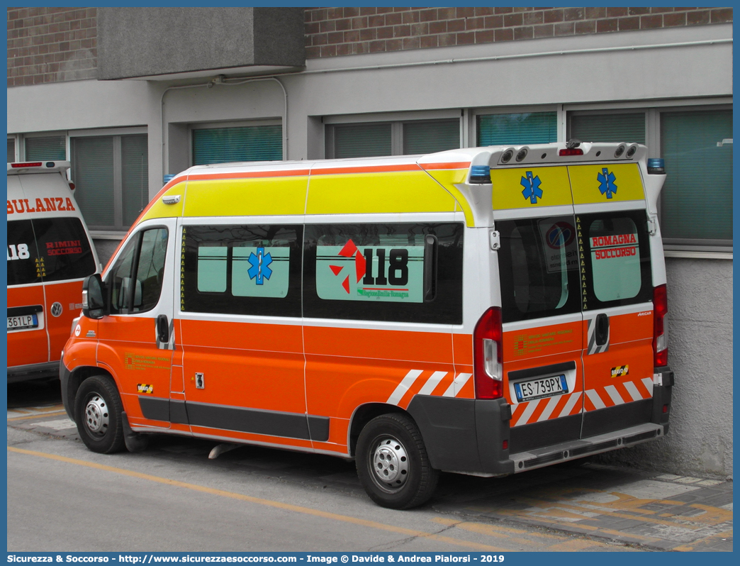 BRAVO 10
118 Romagna Soccorso
Ambito Territoriale di Rimini
Fiat Ducato III serie restyling
Allestitore Aricar S.p.A.
Parole chiave: 118;Romagna;Soccorso;Rimini;Ambulanza;Autoambulanza;Fiat;Ducato;X290;X 290;Aricar