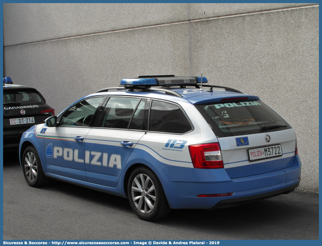 Polizia M3722
Polizia di Stato
Polizia Stradale
Autovia Padana
Skoda Octavia Wagon V serie
Allestitore Focaccia Group S.r.l.
Parole chiave: PS;P.S.;Polizia;di;Stato;Stradale;Autostradale;Autovia;Padana;Skoda;Octavia;Wagon;Focaccia