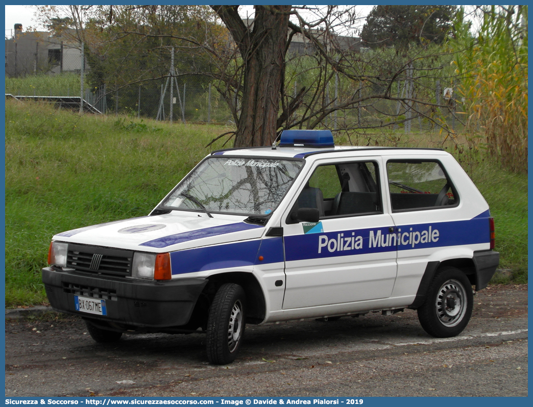 -
Polizia Municipale
Comune di Riccione
Fiat Panda II serie
Parole chiave: Polizia;Municipale;Locale;Riccione;Fiat;Panda