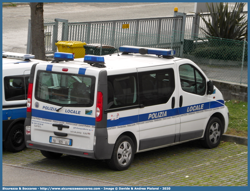 Polizia Locale YA909AJ
Polizia Locale
Comune di Riccione
Opel Vivaro I serie
Allestitore Focaccia Group S.r.l.
(II variante)
Parole chiave: Polizia;Municipale;Locale;Riccione;Opel;Vivaro;Focaccia;YA909AJ;YA 909 AJ