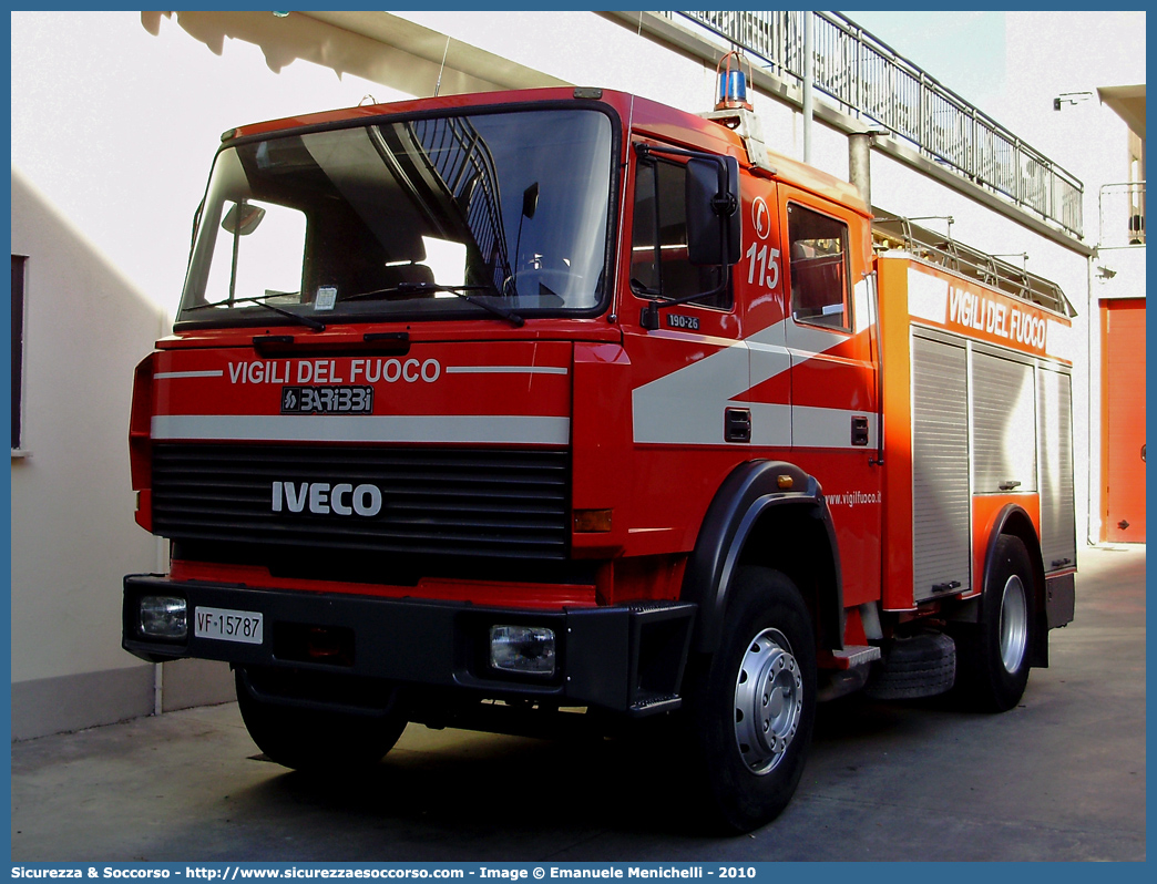 VF 15787
Corpo Nazionale Vigili del Fuoco
Iveco 190-26
Allestitore Baribbi S.p.A.
Parole chiave: VVF;V.V.F.;Corpo;Nazionale;Vigili;del;Fuoco;AutoPompaSerbatoio;APS;A.P.S.;Iveco;190;26;190-26;Baribbi