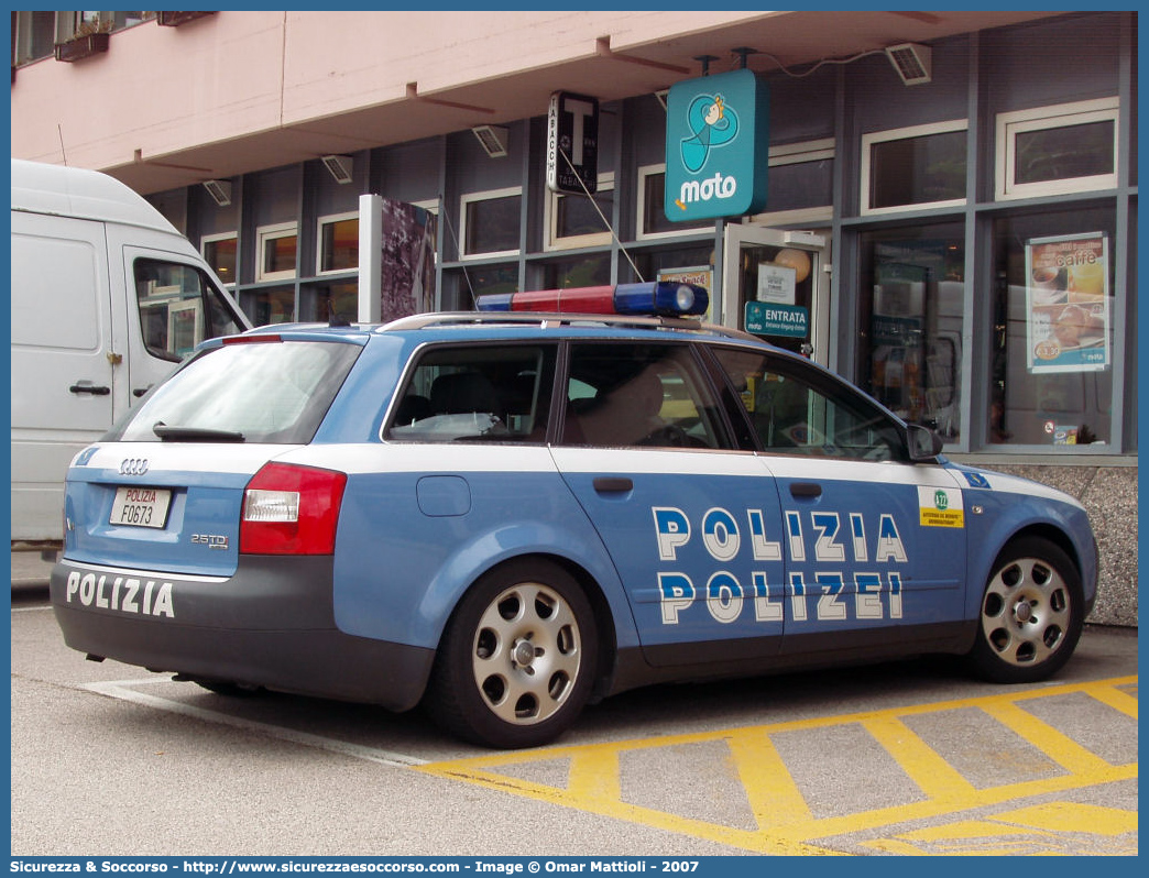 Polizia F0673
Polizia di Stato
Polizia Stradale
Autostrada del Brennero S.p.A.
Audi A4 Avant II serie
Parole chiave: Polizia di Stato;Polizia Stradale;Autostrada del Brennero S.p.A.;Brenneroautobahn A.G.;Audi;A4;Avant