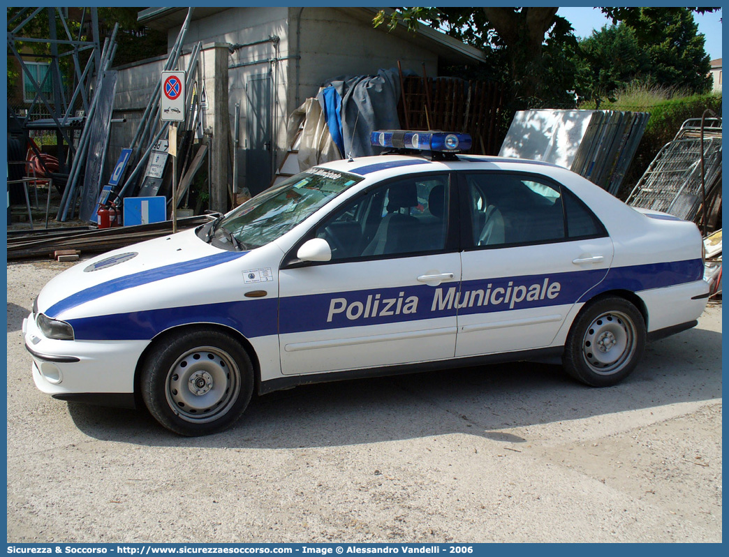 -
Polizia Municipale
Servizio Associato Bassa Reggiana
Fiat Marea
Parole chiave: Polizia;Locale;Municipale;Bassa Reggiana;Bagnolo in Piano;Gualtieri;Luzzara;Novellara;Reggiolo;Fiat;Marea