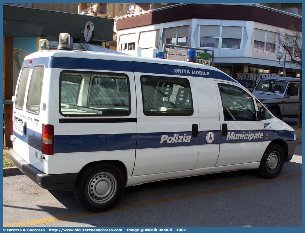 -
Polizia Locale
Comune di Bellaria Igea Marina
Fiat Scudo I serie
Parole chiave: Polizia;Locale;Municipale;Bellaria;Igea Marina;Fiat;Scudo