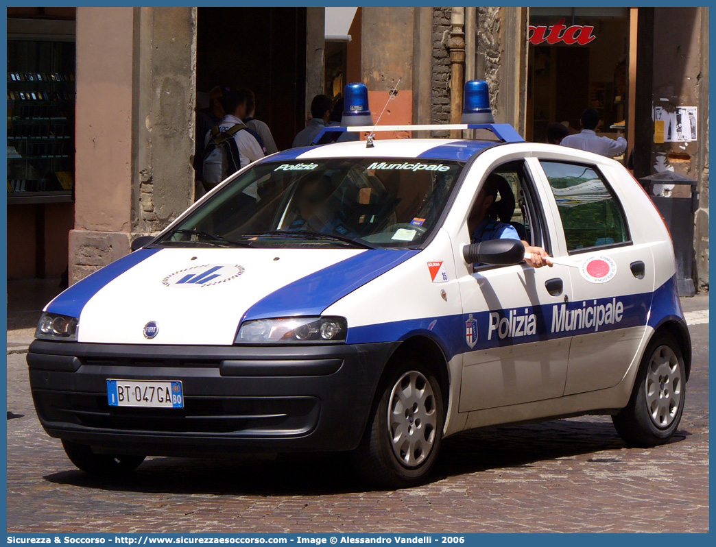 -
Polizia Municipale
Comune di Bologna
Fiat Punto II serie
Parole chiave: Polizia;Municipale;Locale;Bologna;Fiat;Punto