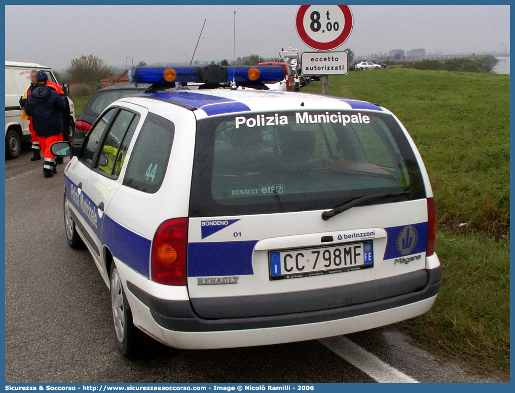 -
Polizia Municipale
Comune di Bondeno
Renault Megane Break
Allestitore Bertazzoni S.r.l.
Parole chiave: Polizia;Municipale;Locale;Bondeno;Renault;Megane;Break;SW;S.W.;Bertazzoni