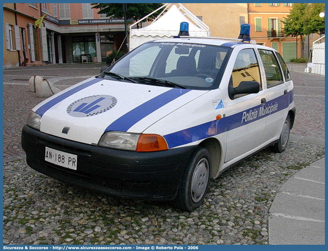 -
Polizia Municipale
Comune di Canossa
Fiat Punto I serie
Parole chiave: Polizia;Locale;Municipale;Canossa;Fiat;Punto