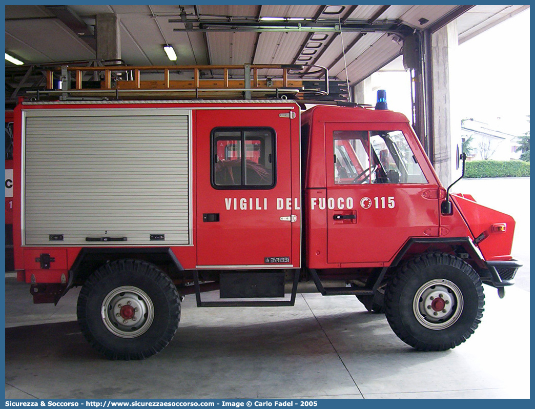 VF 16488
Corpo Nazionale Vigili del Fuoco
Iveco 40-10WM
Allestitore Baribbi S.p.A.
Parole chiave: VF;V.F.;VVF;V.V.F.;Corpo;Nazionale;Vigili;del;Fuoco;Polisoccorso;Iveco;40-10WM;40;10;WM;VM90;VM 90;Magirus