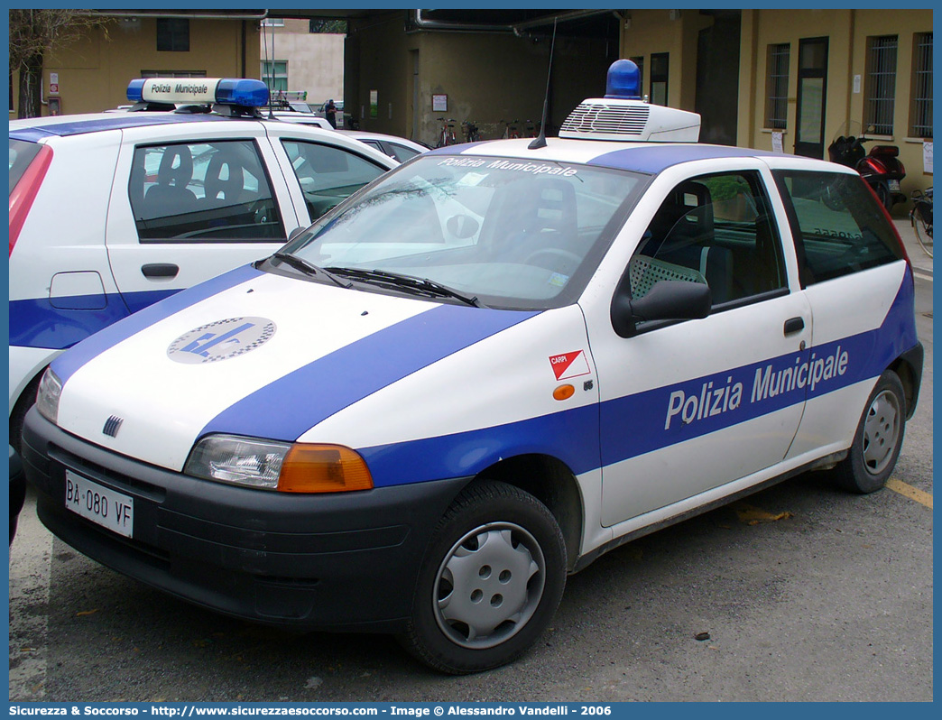 -
Polizia Municipale
Comune di Carpi
Fiat Punto I serie
Parole chiave: Polizia;Locale;Municipale;Carpi;Fiat;Punto