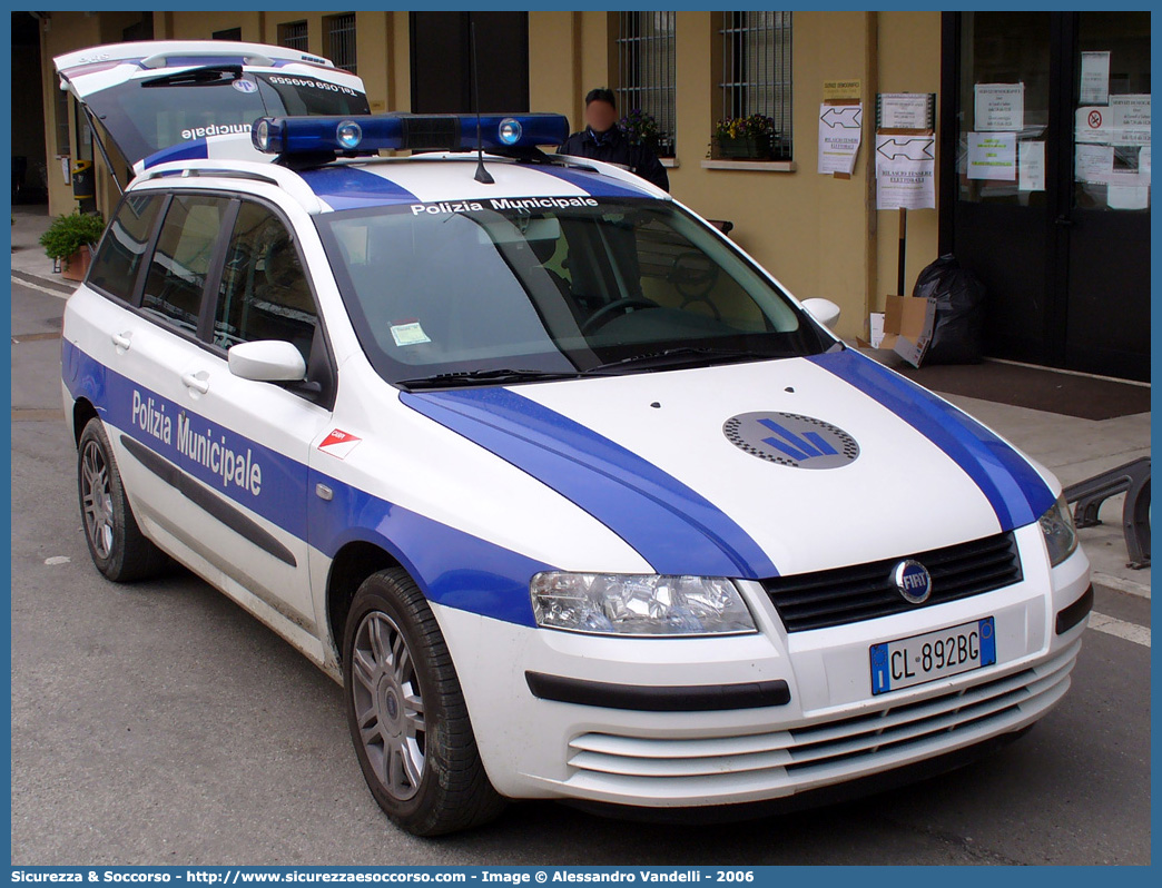 -
Polizia Municipale
Comune di Carpi
Fiat Stilo Multiwagon
Allestitore Bertazzoni S.r.l.
Parole chiave: Polizia;Locale;Municipale;Carpi;Fiat;Stilo;Multiwagon;Multi Wagon;MW;M.W.;Station Wagon;SW;S.W.;Bertazzoni