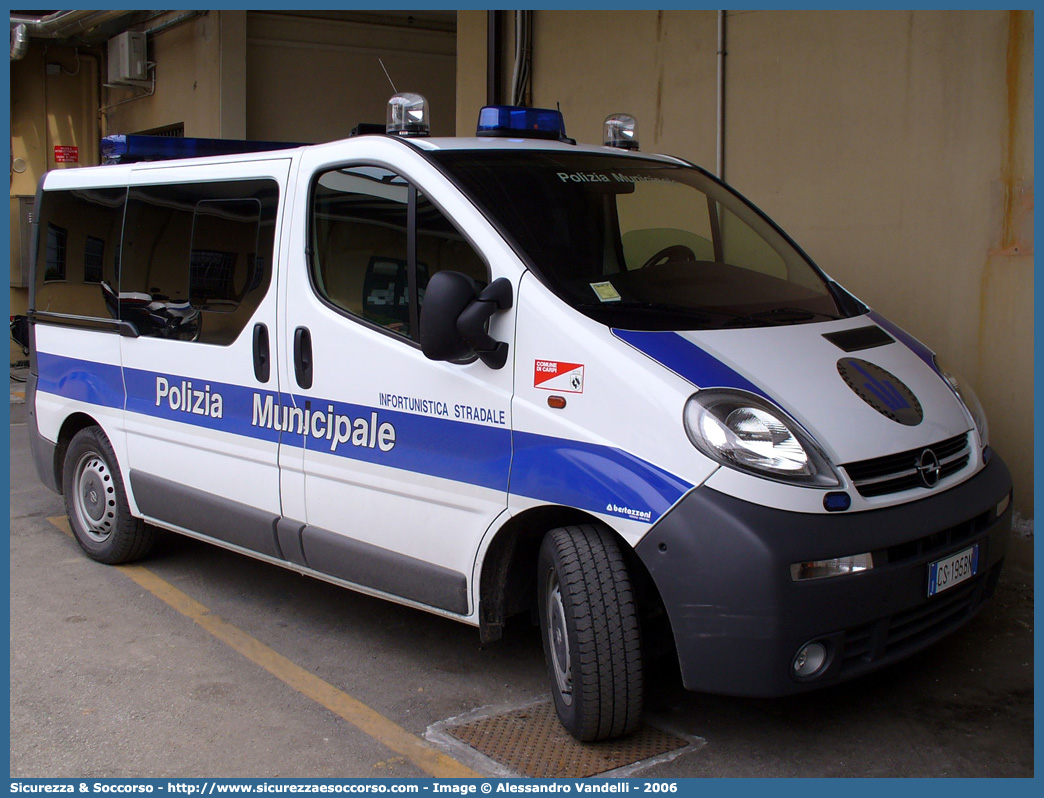 -
Polizia Municipale
Comune di Carpi
Opel Vivaro I serie
Allestitore Bertazzoni S.r.l.
Parole chiave: Polizia;Locale;Municipale;Carpi;Opel;Vivaro;Bertazzoni