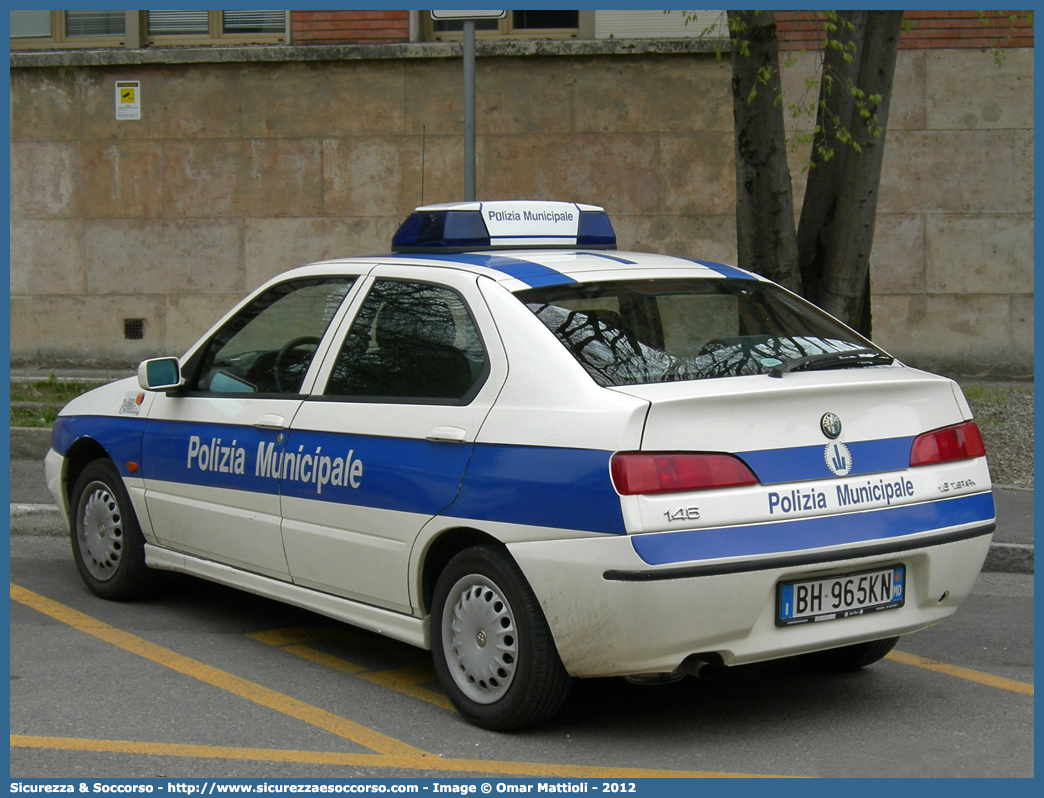 -
Polizia Municipale
Unione Terre di Castelli
Alfa Romeo 146
Parole chiave: Polizia;Locale;Municipale;Terre di Castelli;Castelnuovo Rangone;Spilamberto;Savignano sul Panaro;Vignola;Castelvetro di Modena;Marano sul Panaro;Guiglia;Zocca;Alfa Romeo;146