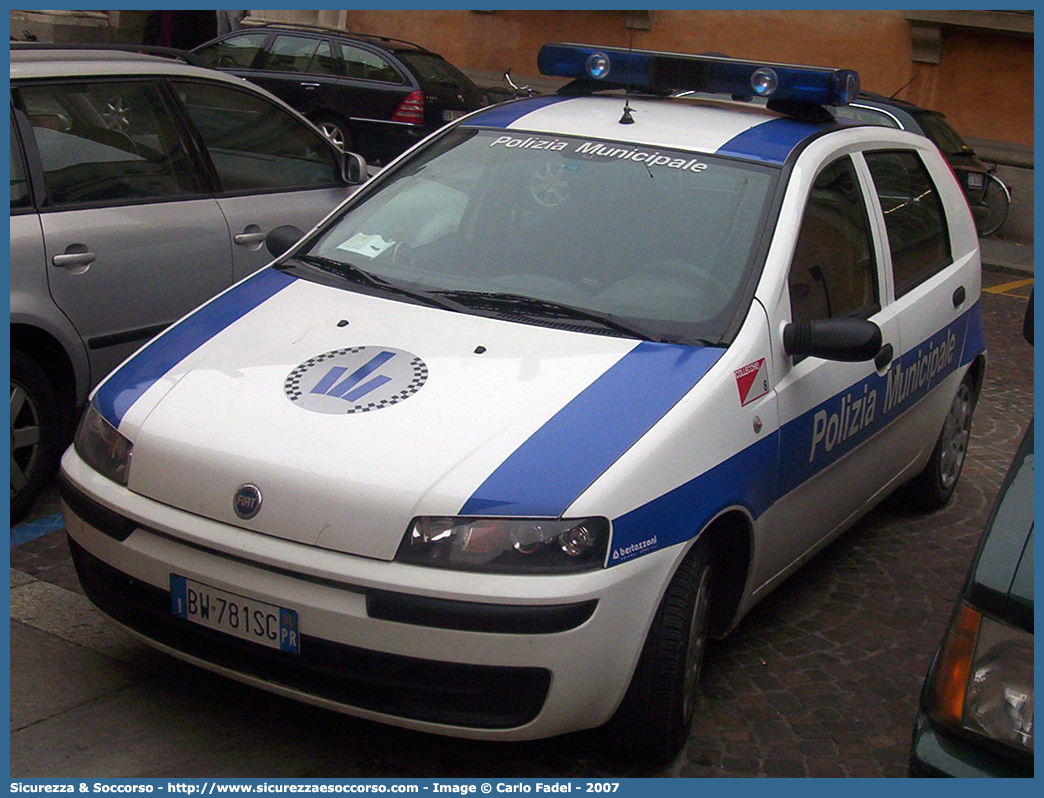 -
Polizia Municipale
Comune di Collecchio
Fiat Punto II serie
Allestitore Bertazzoni S.r.l.
Parole chiave: Polizia;Locale;Municipale;Collecchio;Fiat;Punto;Bertazzoni