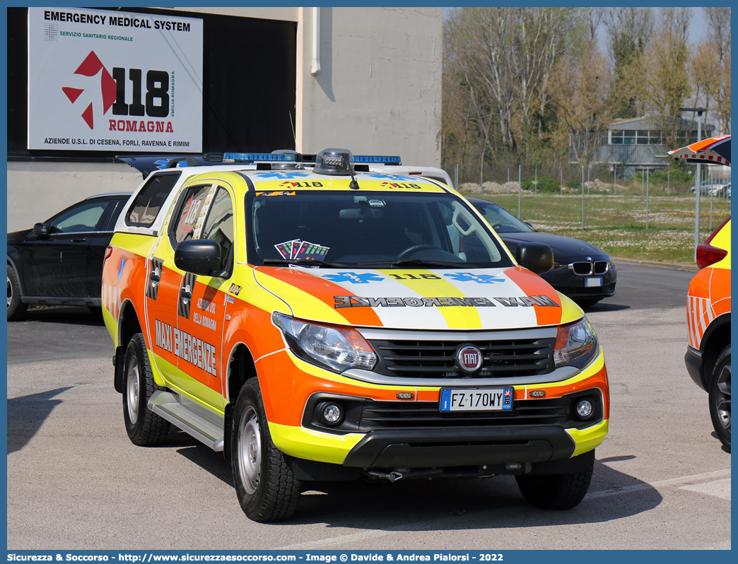 RA 04
118 Romagna Soccorso
Ambito Territoriale di Ravenna
Fiat Fullback
Allestitore Safety Car S.r.l.
Parole chiave: 118;Romagna;Ravenna;Soccorso;Fiat;Fullback;Safety Car