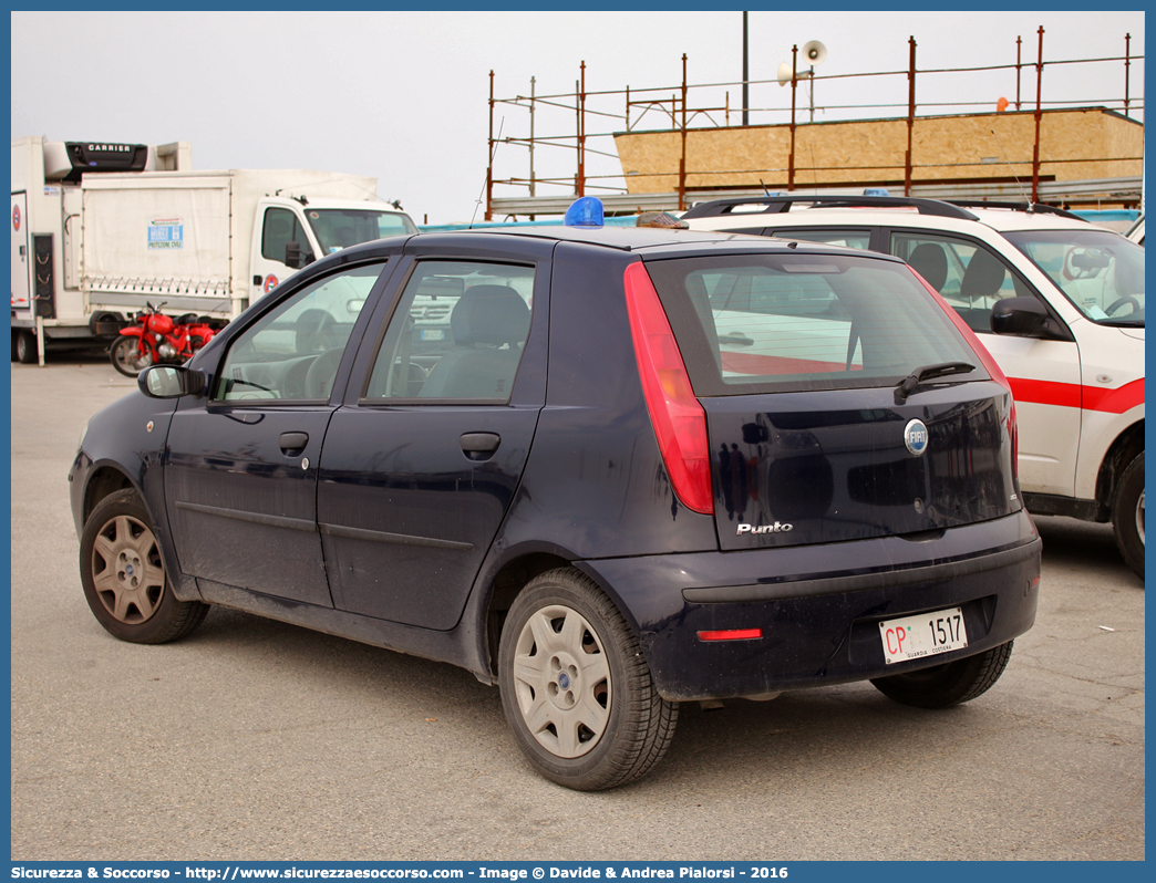 CP 1517
Corpo delle Capitanerie di Porto
Guardia Costiera 
Fiat Punto III serie
Parole chiave: CP;C.P.;GC;G.C.;Guardia;Costiera;Capitaneria;Capitanerie;di;Porto;Fiat;Punto