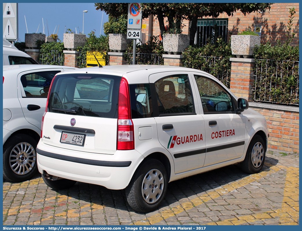 CP 4232
Corpo delle Capitanerie di Porto
Guardia Costiera 
Fiat Nuova Panda I serie restyling
Parole chiave: CP;C.P.;GC;G.C.;Guardia;Costiera;Capitaneria;Capitanerie;di;Porto;Fiat;Nuova;Panda