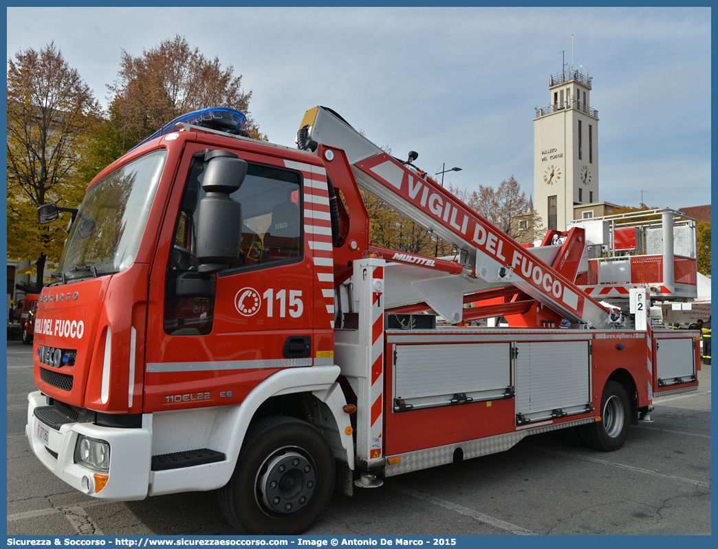 VF 27186
Corpo Nazionale Vigili del Fuoco
Iveco 110EL22 EuroCargo III serie
Allestitore Multitel Pagliero S.p.A.
Parole chiave: VF;V.F.;VVF;V.V.F.;Corpo;Nazionale;Vigili del Fuoco;Vigili;Fuoco;AutoScala;AS;Snorkel;Iveco;110EL22;EuroCargo;Multitel;Pagliero