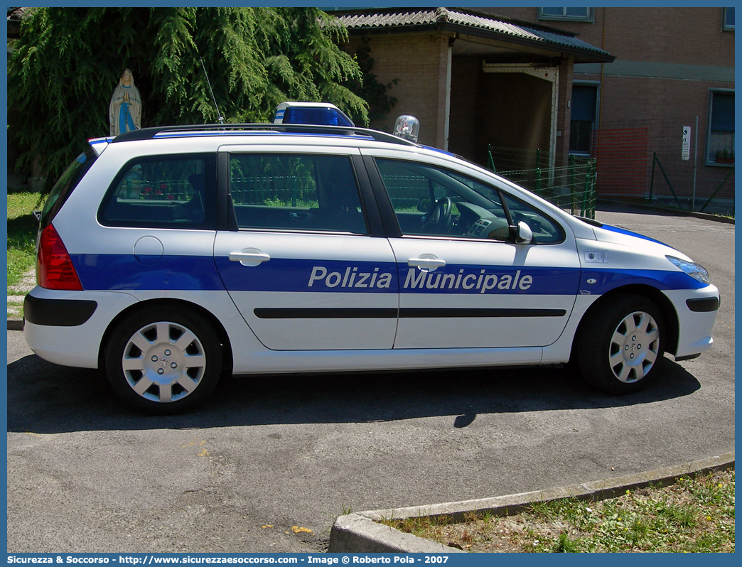 -
Polizia Municipale
Servizio Associato Bassa Reggiana
Peugeot 307 Station Wagon II serie
Allestitore Olmedo S.p.A.
Parole chiave: Polizia;Locale;Municipale;Bassa Reggiana;Bagnolo in Piano;Gualtieri;Luzzara;Novellara;Reggiolo;Peugeot;307;Station Wagon;SW;S.W.;Olmedo