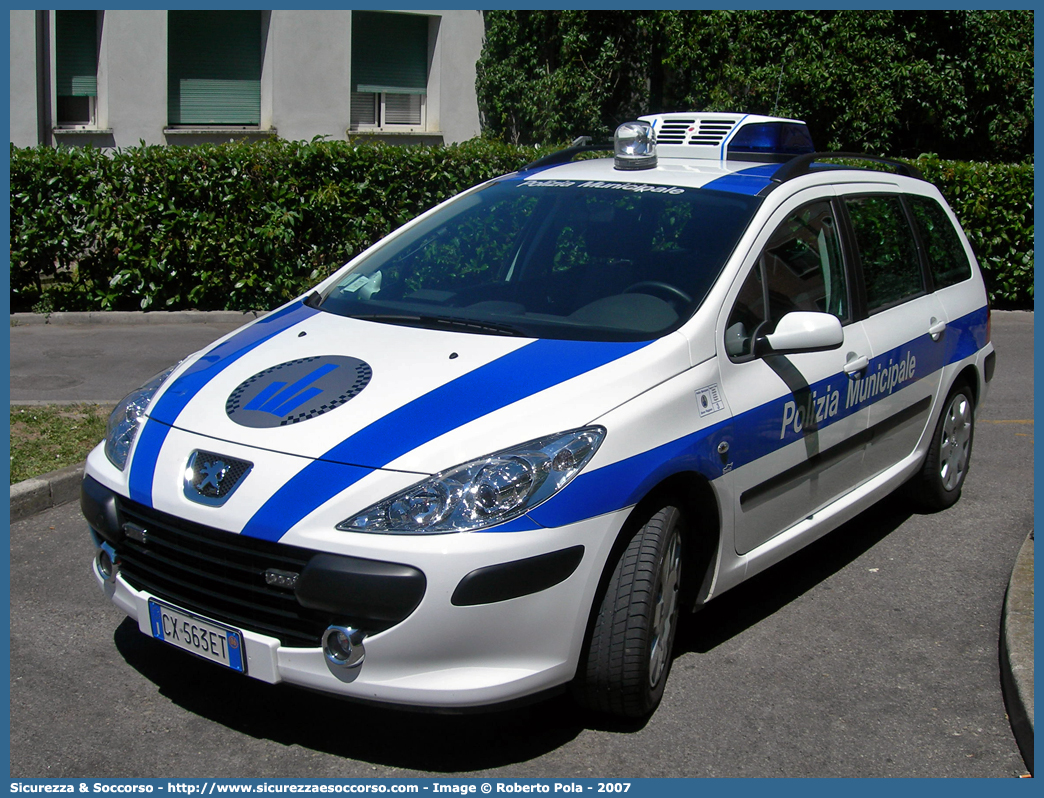 -
Polizia Municipale
Servizio Associato Bassa Reggiana
Peugeot 307 Station Wagon II serie
Allestitore Olmedo S.p.A.
Parole chiave: Polizia;Locale;Municipale;Bassa Reggiana;Bagnolo in Piano;Gualtieri;Luzzara;Novellara;Reggiolo;Peugeot;307;Station Wagon;SW;S.W.;Olmedo