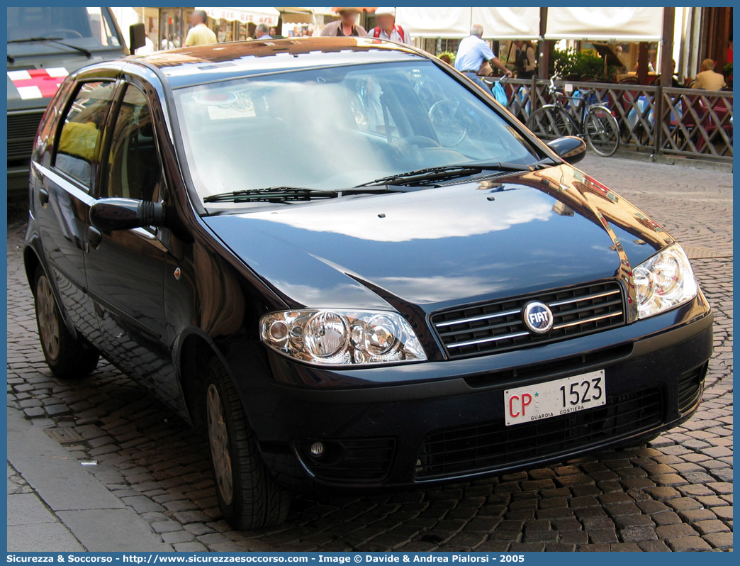 CP 1523
Corpo delle Capitanerie di Porto
Guardia Costiera 
Fiat Punto III serie
Parole chiave: CP;C.P.;GC;G.C.;Guardia;Costiera;Capitaneria;Capitanerie;di;Porto;Fiat;Punto