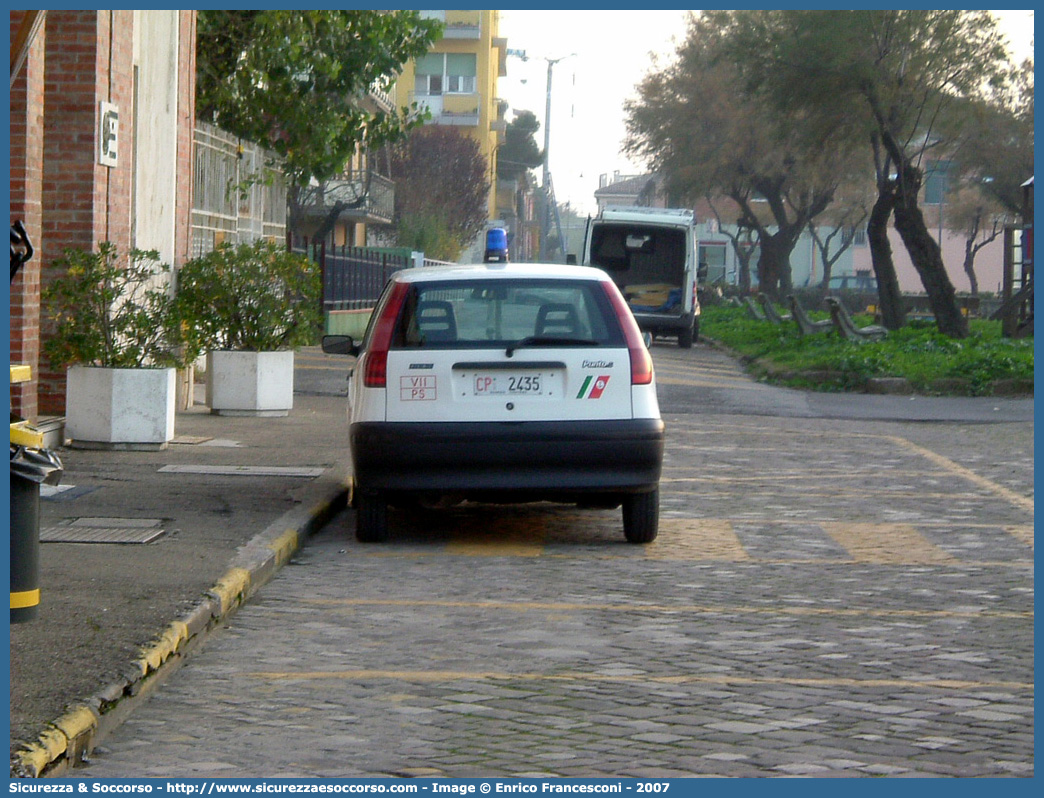 CP 2435
Corpo delle Capitanerie di Porto
Guardia Costiera 
Fiat Punto I serie
Parole chiave: Guardia Costiera;Capitaneria di Porto;Fiat;Punto