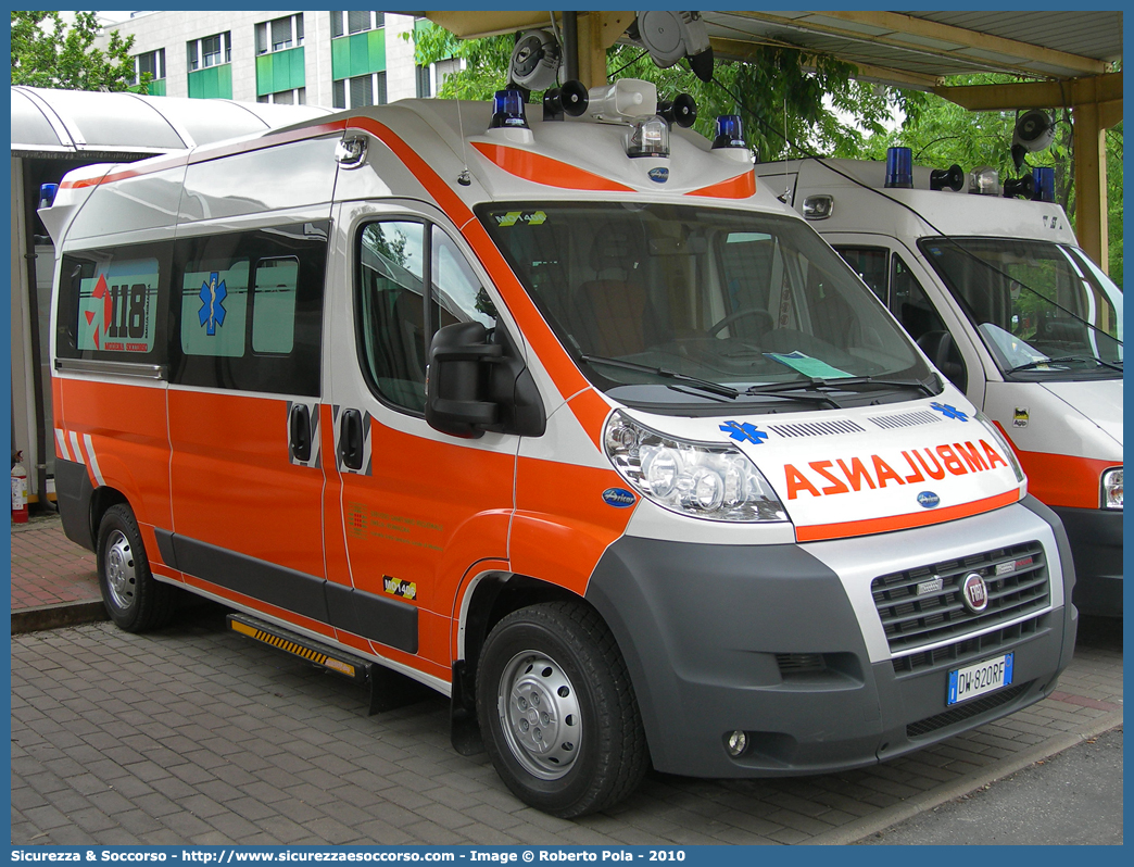 MO 1406
118 Modena Soccorso
Fiat Ducato III serie
Allestitore Aricar S.p.A.
Parole chiave: 118;Modena;Soccorso;Ambulanza;Fiat;Ducato;X250;Aricar