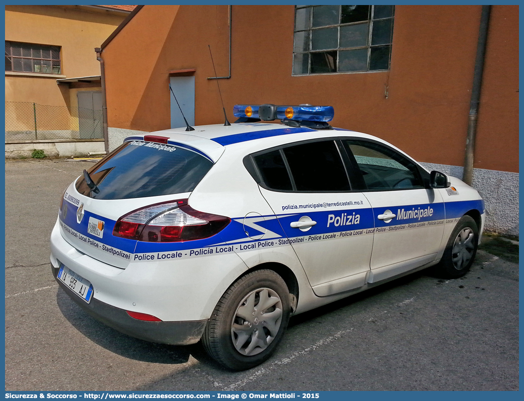 Polizia Locale YA933AJ
Polizia Municipale
Unione Terre di Castelli
Renault Megane V serie
Allestitore Bertazzoni S.r.l.
Parole chiave: Polizia;Locale;Municipale;Terre di Castelli;Castelnuovo Rangone;Spilamberto;Savignano sul Panaro;Vignola;Castelvetro di Modena;Marano sul Panaro;Guiglia;Zocca;Renault;Megane;YA933AJ;YA 933 AJ;Bertazzoni